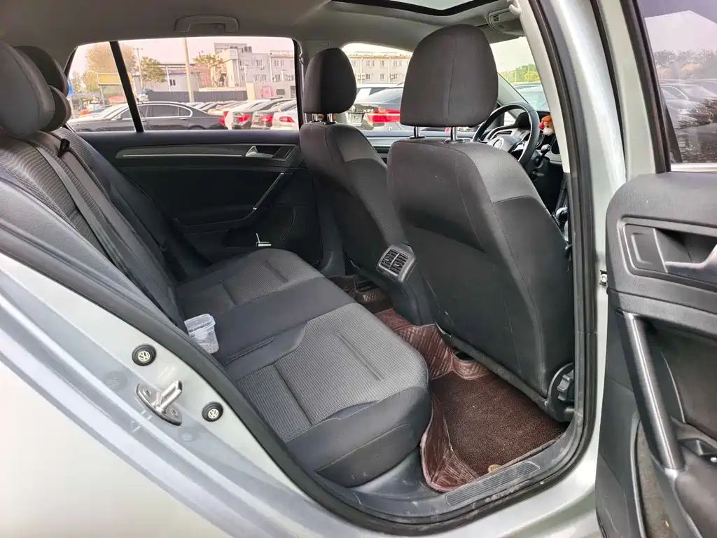 Golf 2015 1.6L automatic comfort type купить на сайте DeffCars