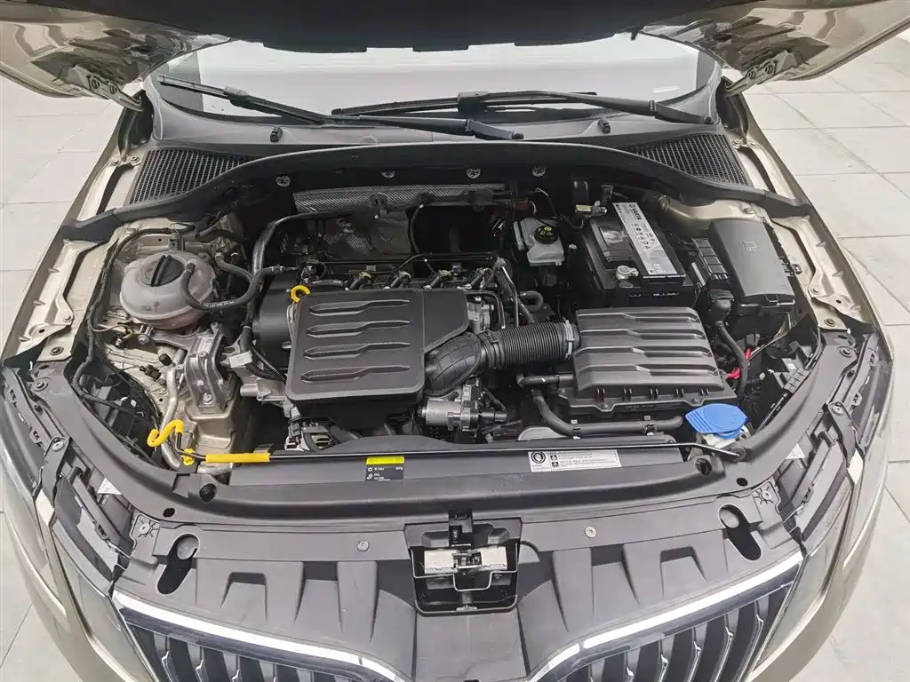 Octavia 2019 1.5L automatic comfort version купить на сайте DeffCars