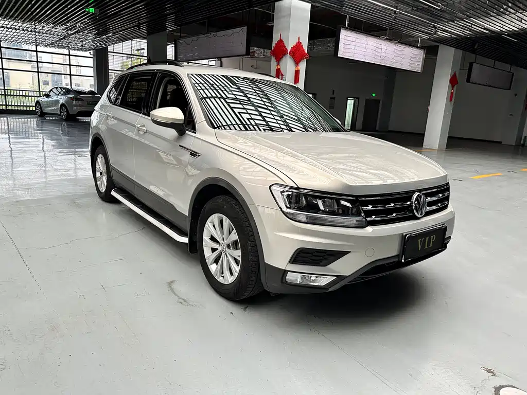 Tiguan L 2018 330TSI automatic two-wheel drive fashion version купить на сайте DeffCars