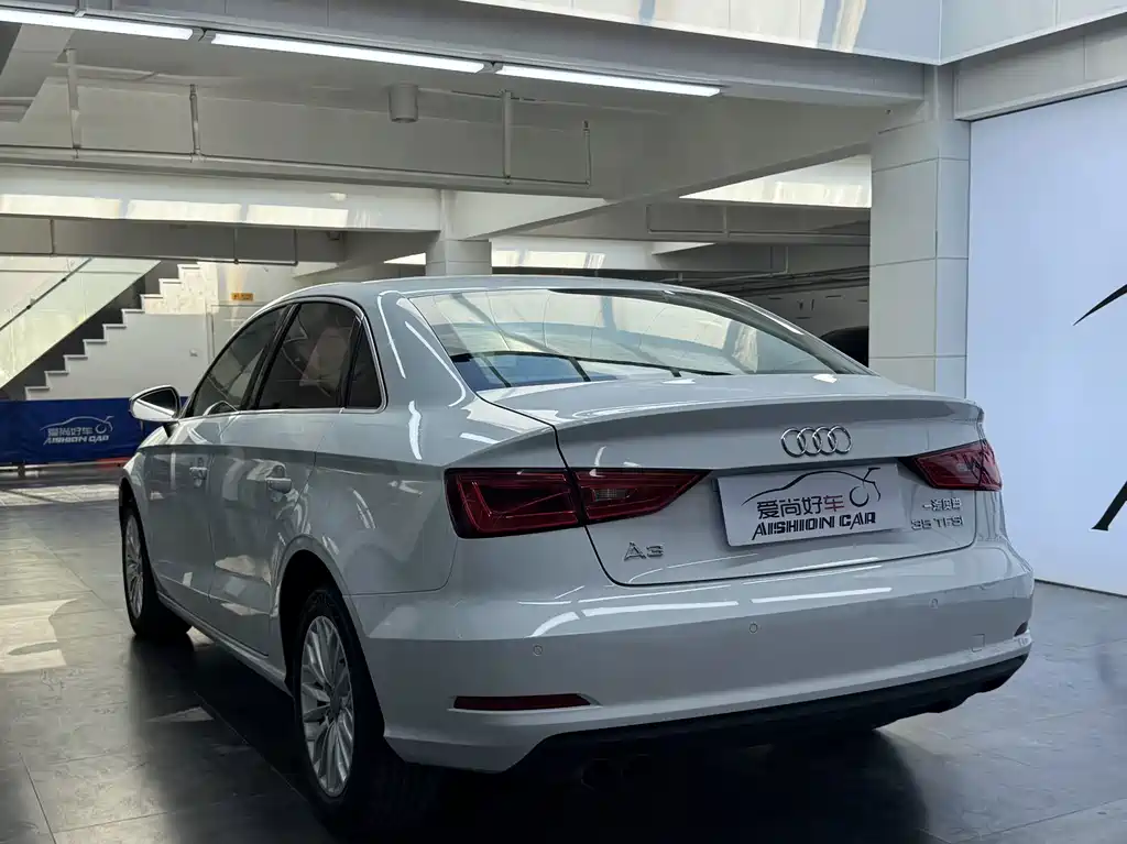 Audi A3 2015 Limousine 35 TFSI millionth commemorative smart collar model купить на сайте DeffCars
