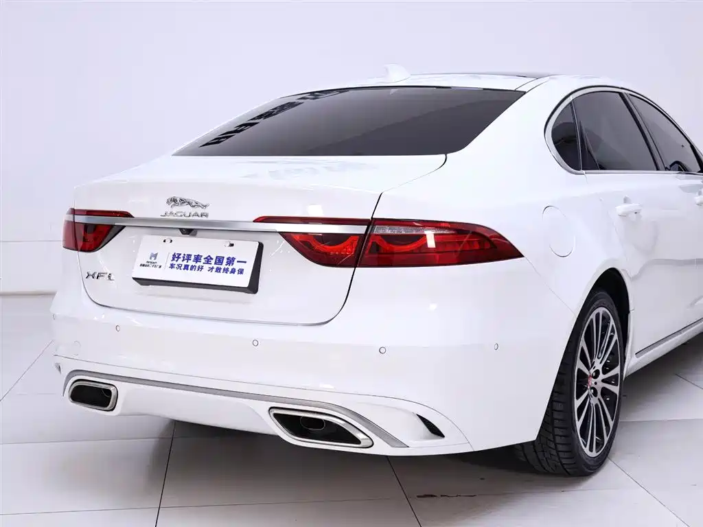 Jaguar XFL 2024 2.0T P250 two-wheel drive exclusive luxury version купить на сайте DeffCars