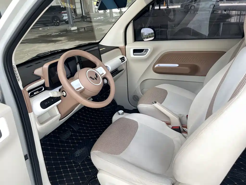 Hongguang MINIEV 2024 third generation 215km youth version купить на сайте DeffCars