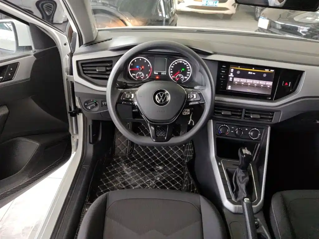 Polo 2021 Plus 1.5L Automatic Panoramic Enjoyment Edition купить на сайте DeffCars