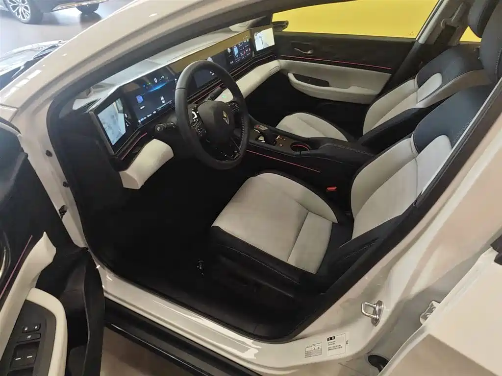 Lingxi L 2024 Ready Player Edition купить на сайте DeffCars