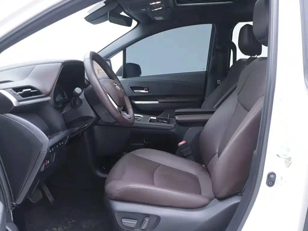 Grevia 2024 2.5L Hybrid Premium PLUS Edition купить на сайте DeffCars