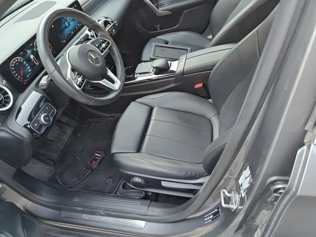 Mercedes-Benz A-Class 2021 facelift A 180 L sports sedan купить на сайте DeffCars