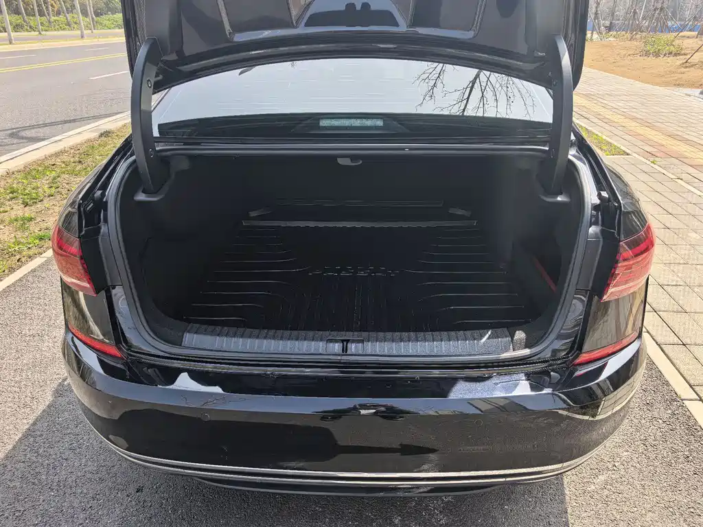 Passat New Energy 2022 430PHEV Hybrid Luxury Edition купить на сайте DeffCars