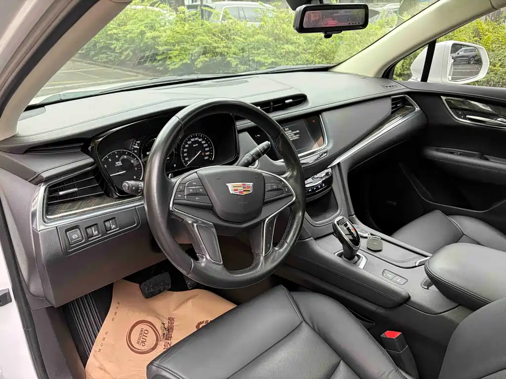 Cadillac XT5 2018 25T luxury model купить на сайте DeffCars