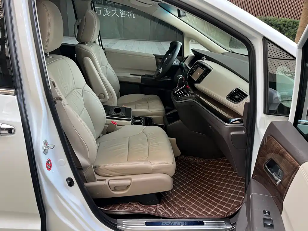 Odyssey 2017 2.4L Deluxe Edition купить на сайте DeffCars