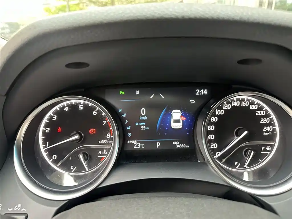 Camry 2021 2.0G Deluxe Edition купить на сайте DeffCars