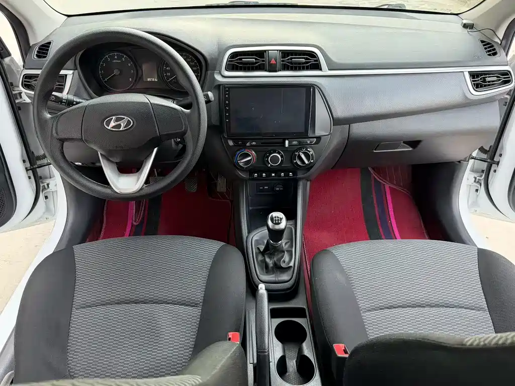 Rena 2017 1.4L Manual Glow Version National V купить на сайте DeffCars