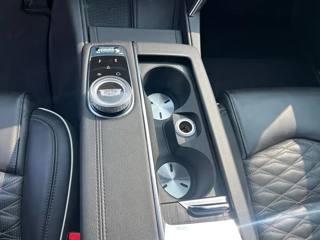 Cadillac CT6 2023 28T Platinum Type купить на сайте DeffCars