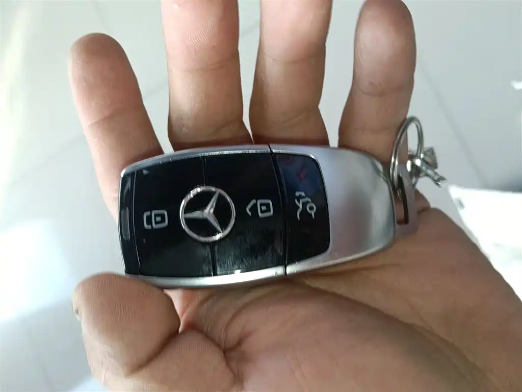 Mercedes-Benz E-Class New Energy 2023 E 350 e L plug-in hybrid sports sedan купить на сайте DeffCars