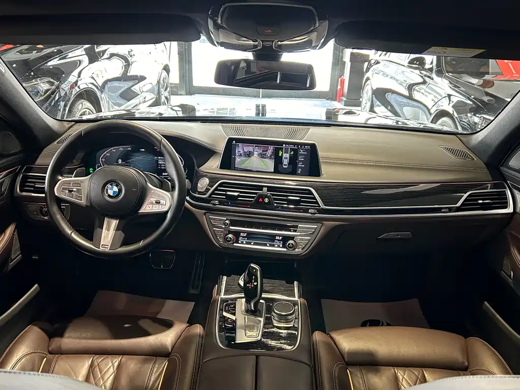 BMW 7 Series 2021 730Li M Sports Package купить на сайте DeffCars