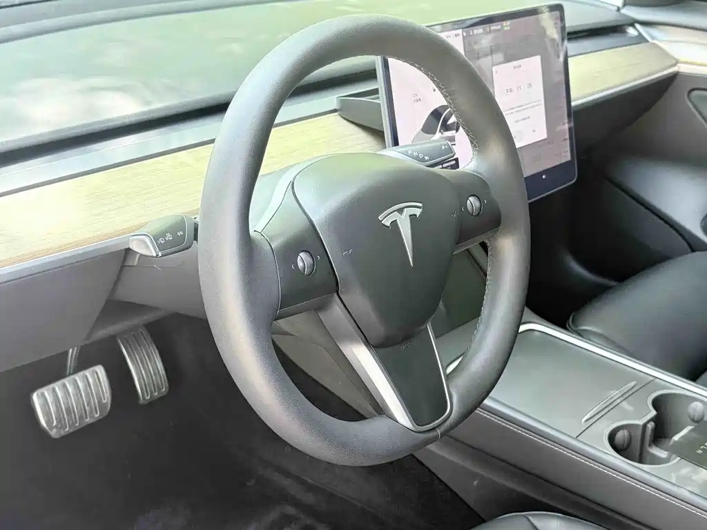 Model 3 2021 standard range rear drive upgraded version 3D6 купить на сайте DeffCars