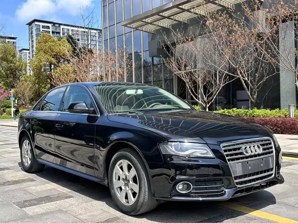 Audi A4L 2011 2.0 TFSI Standard купить на сайте DeffCars