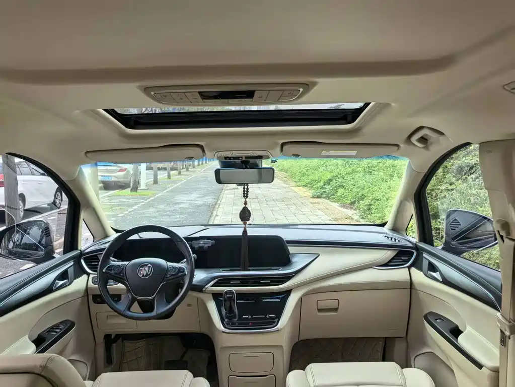 Buick GL8 2023 ES Lu Zun Exclusive Model купить на сайте DeffCars