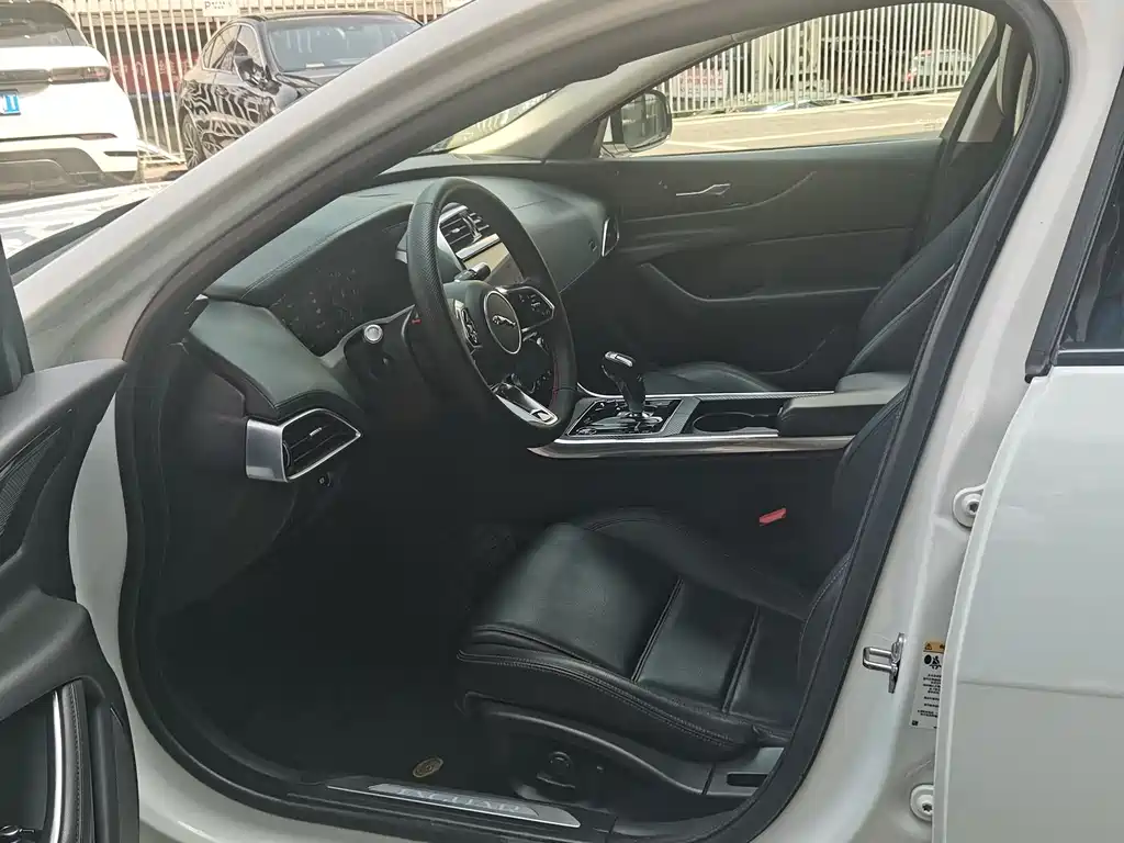 Jaguar XEL 2021 2.0T 250PS S Advanced and Elegant Edition купить на сайте DeffCars