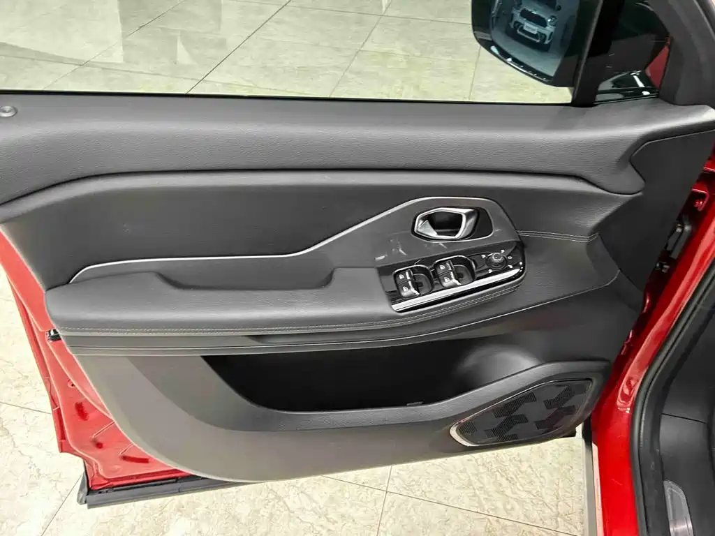 NIO ES8 2018 model 355KM base version six-seater version купить на сайте DeffCars