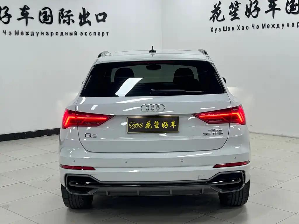 Audi Q3 2022 35 TFSI Fashionable and Dynamic купить на сайте DeffCars
