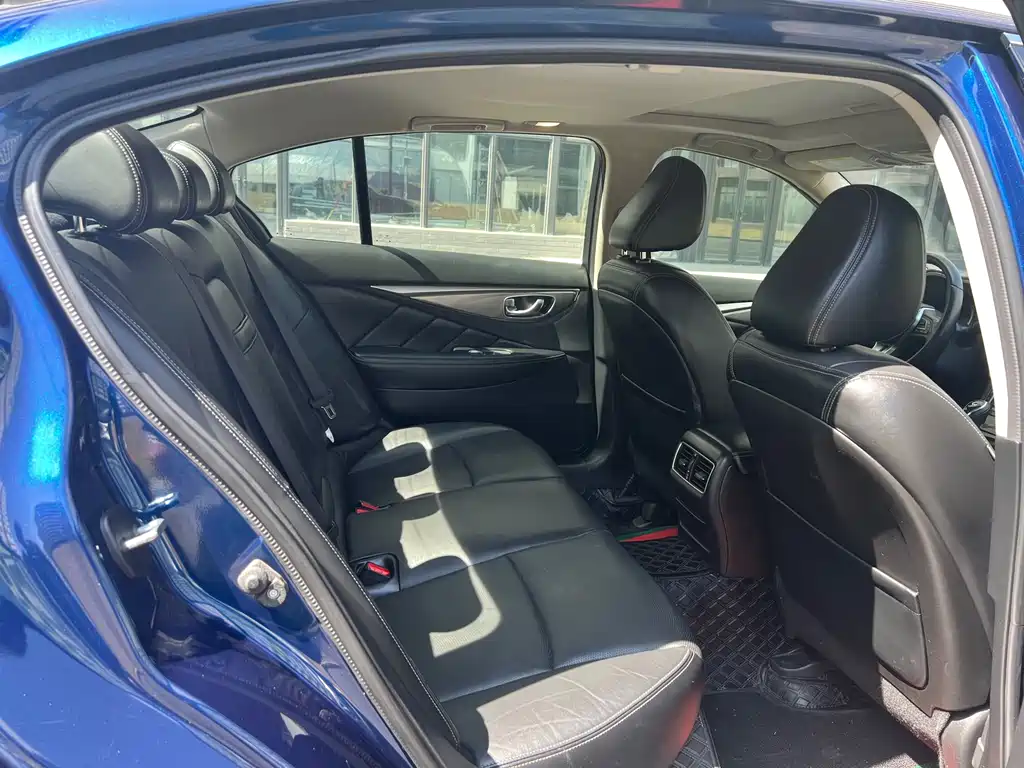 Infiniti Q50L 2021 2.0T Enjoy Edition купить на сайте DeffCars