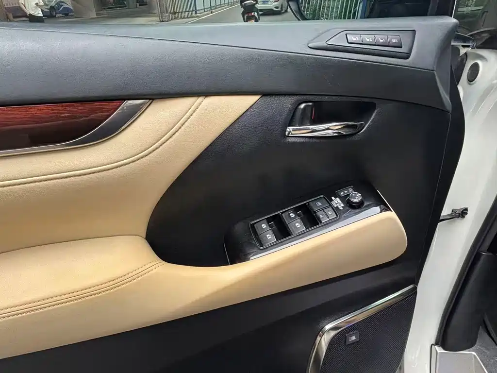 Alfa 2015 3.5L Deluxe Edition купить на сайте DeffCars