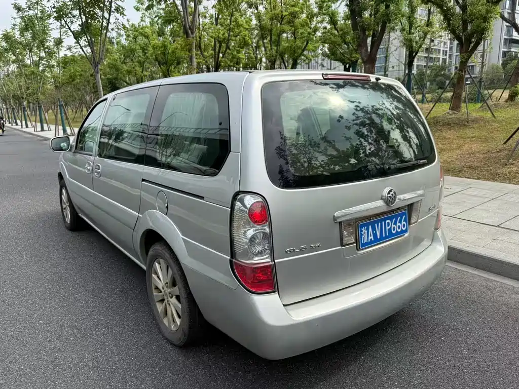 Buick GL8 2013 2.4L Classic Edition купить на сайте DeffCars