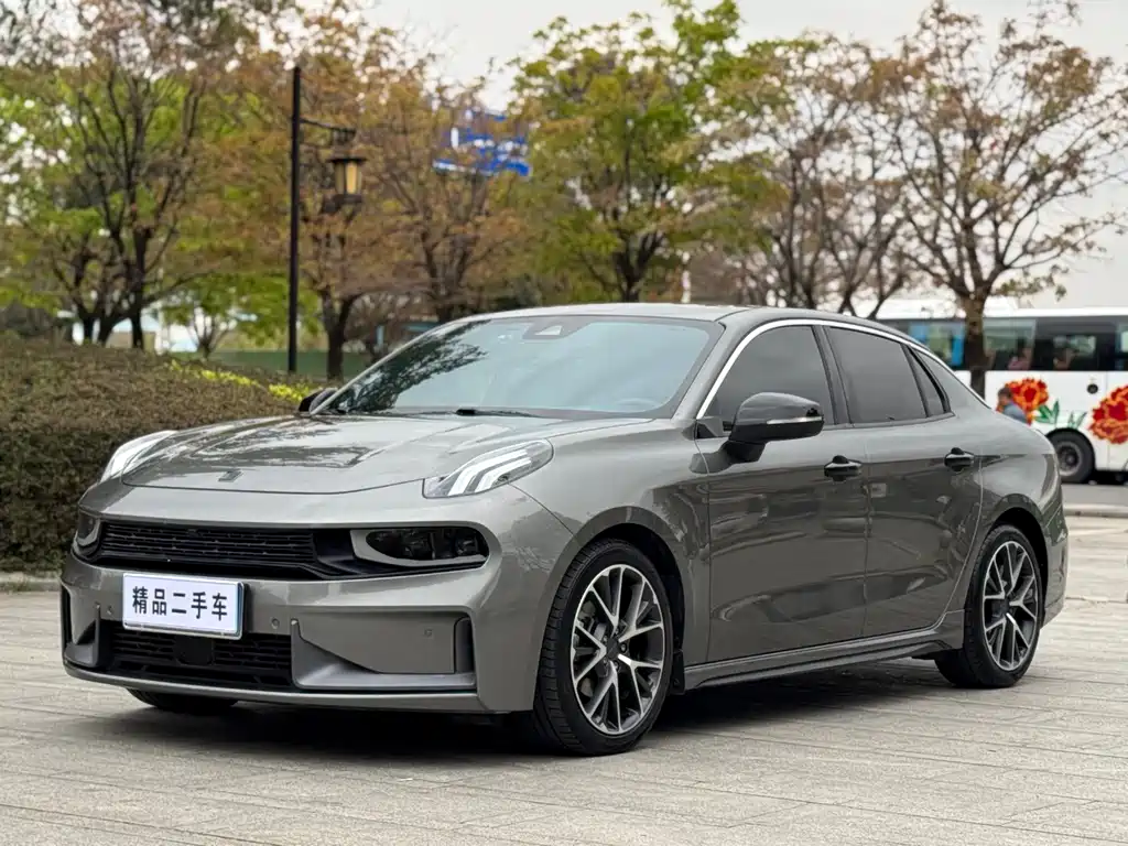 Lynk & Co 03 2022 2.0TD DCT Pro купить на сайте DeffCars