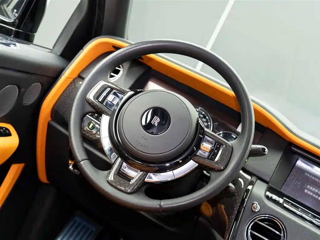 Cullinan 2020 Black Badge купить на сайте DeffCars