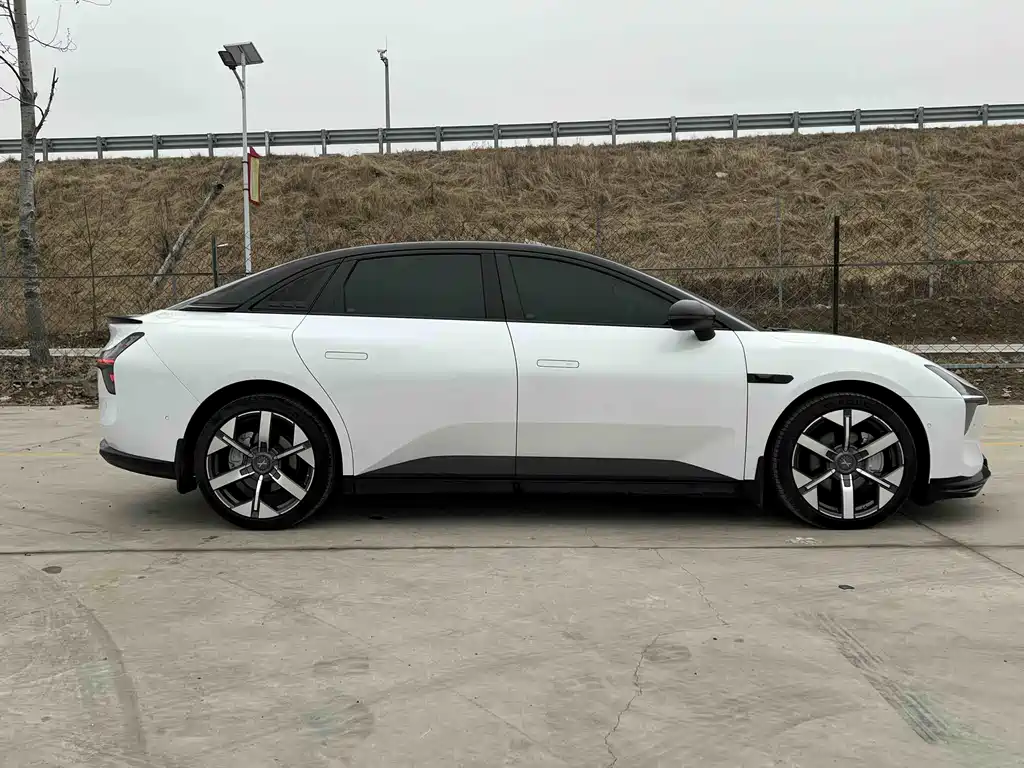 Xpeng MONA M03 2024 model 620 ultra long battery life купить на сайте DeffCars