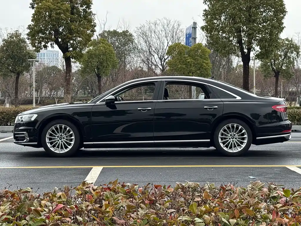 Audi A8 2021 A8L 50 TFSI quattro comfort type купить на сайте DeffCars