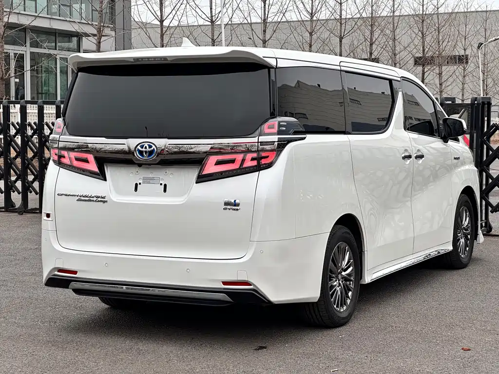 Wilfa 2021 Crown Dual Engine 2.5L HV Extreme Edition купить на сайте DeffCars