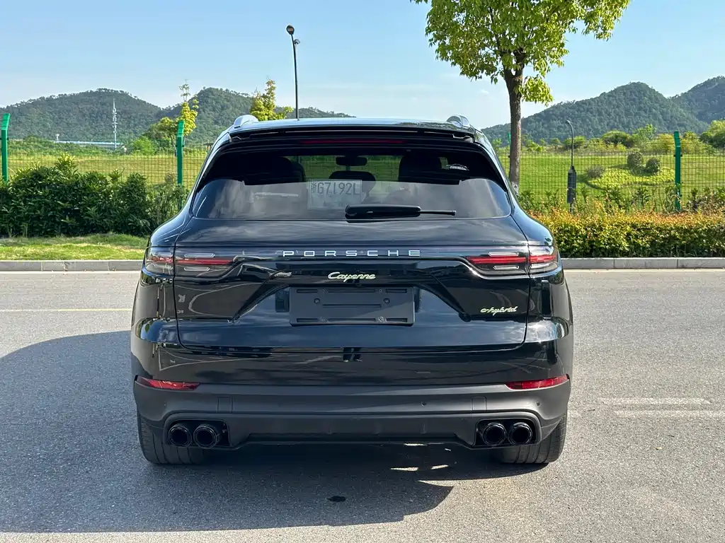 Cayenne New Energy 2019 Cayenne E-Hybrid 2.0T купить на сайте DeffCars