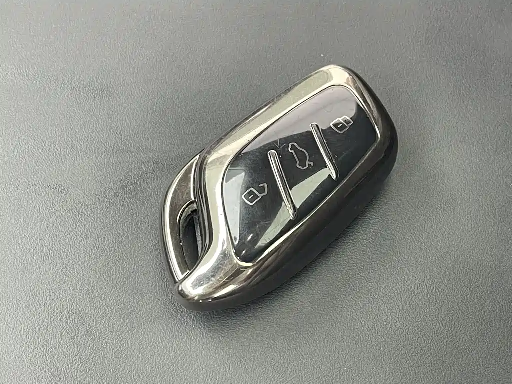 Roewe D7 2025 DMH 125km World Championship Edition купить на сайте DeffCars