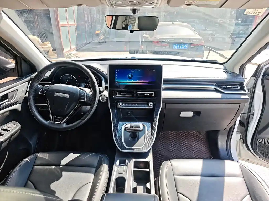 Haval M6 2021 PLUS 1.5T DCT luxury smart connected model купить на сайте DeffCars