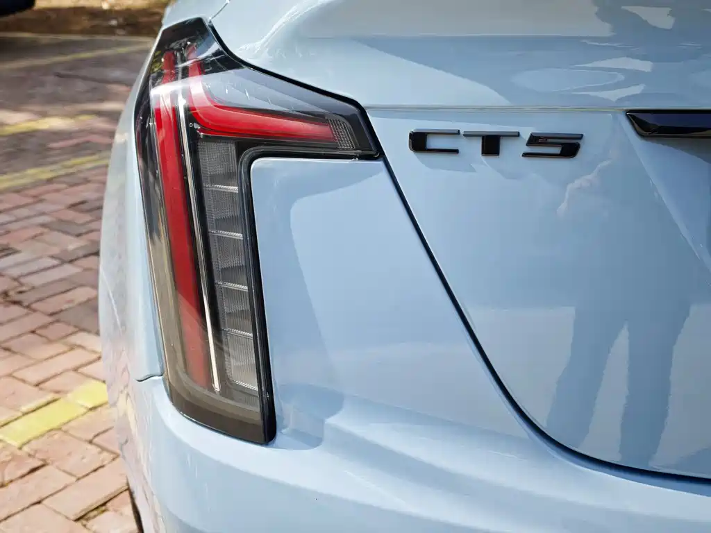 Cadillac CT5 2025 28T Track Performance Edition + Peak Track Option Package купить на сайте DeffCars