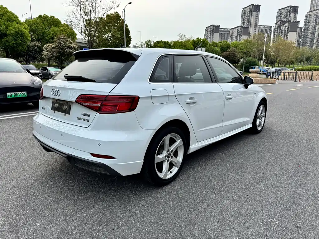 Audi A3 2020 Sportback 35 TFSI Fashion Type National VI купить на сайте DeffCars