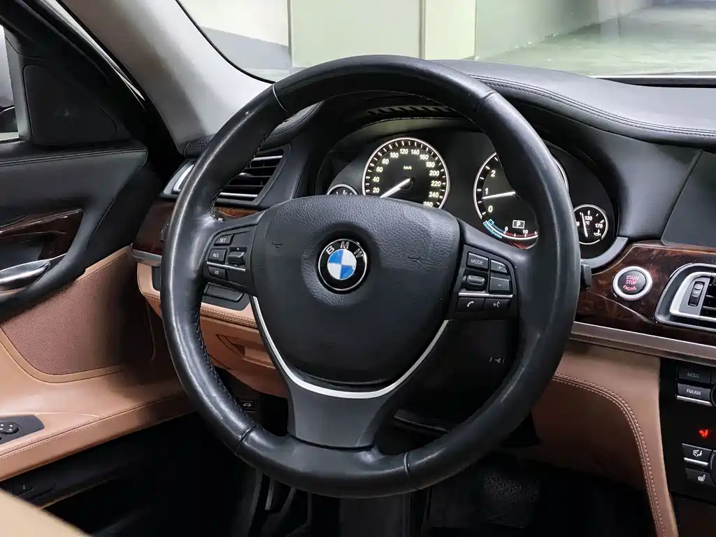 BMW 7 Series 2010 760Li купить на сайте DeffCars