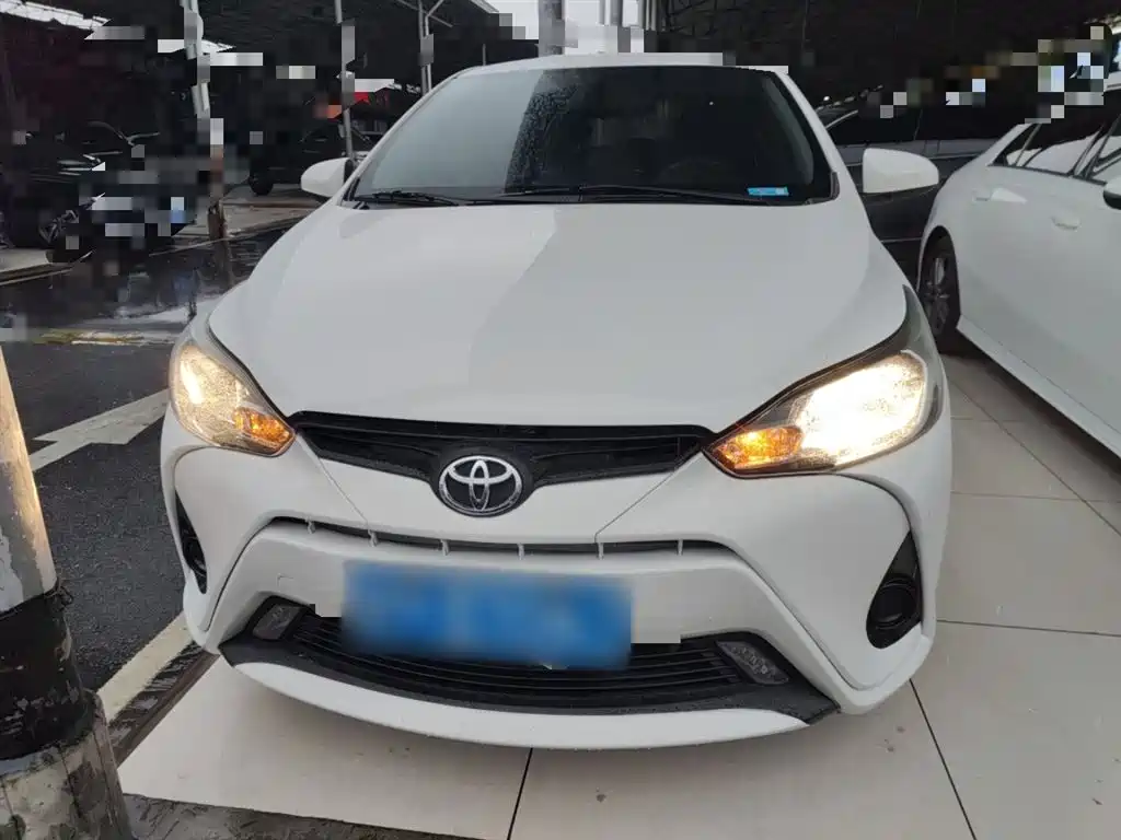 YARiS L 2017 1.5E CVT Charming Edition купить на сайте DeffCars