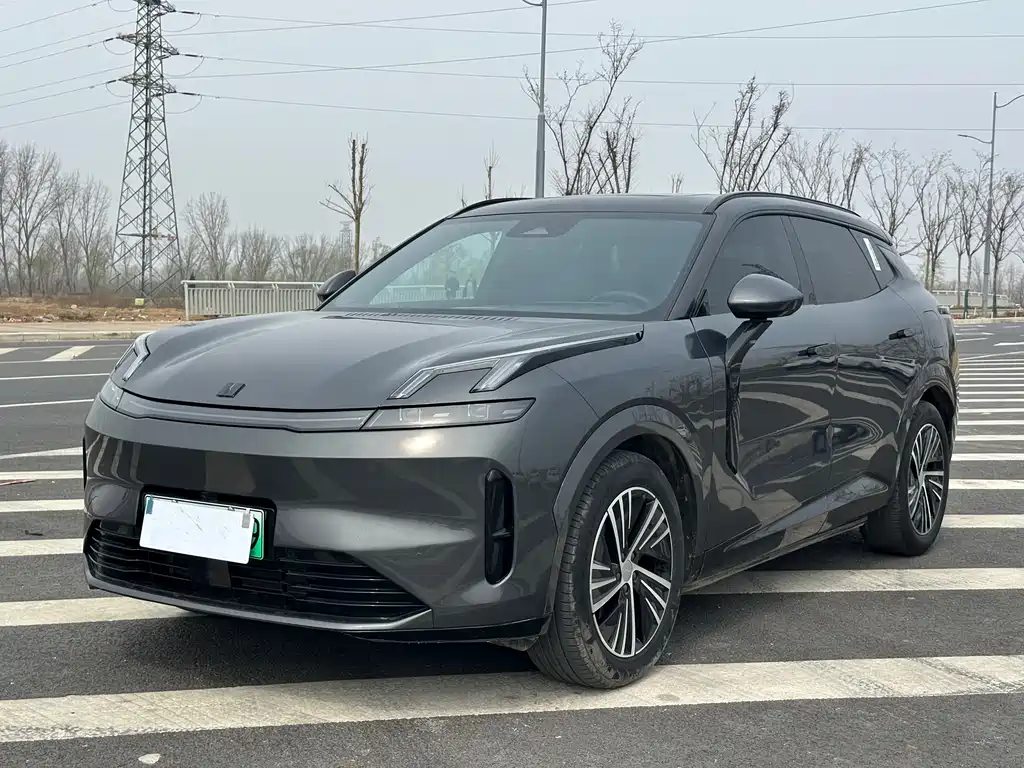 Lynk & Co 08 EM-P 2023 model 120km long range Halo купить на сайте DeffCars