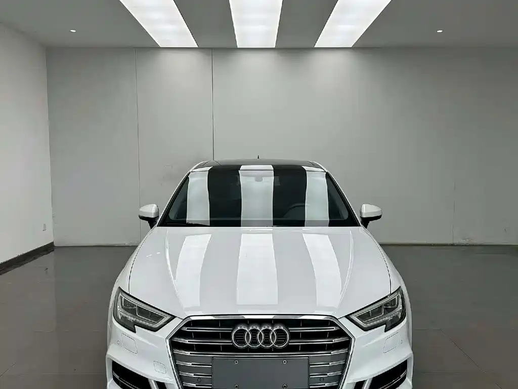 Audi A3 2020 Sportback 35 TFSI Fashion Type National VI купить на сайте DeffCars