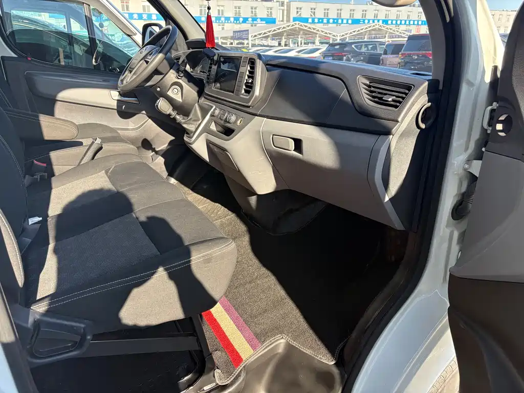 Xintu V80 2023 2.0T manual classic Aoyuntong long axis mid-top 6/7/8/9 seats купить на сайте DeffCars