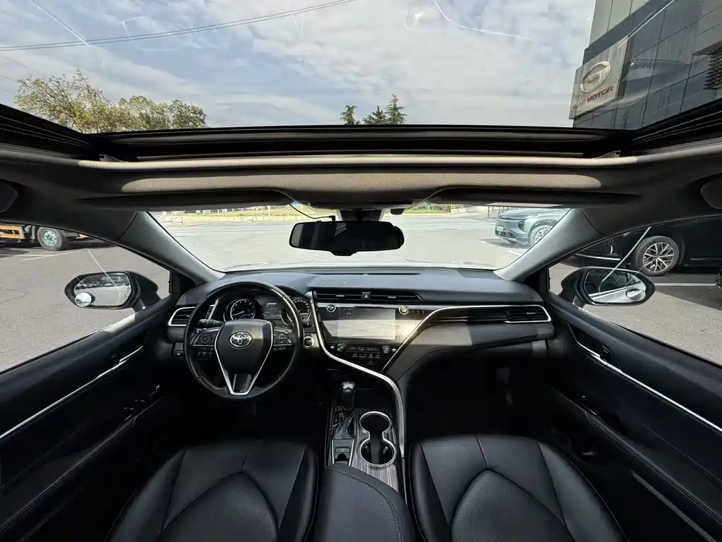 Camry 2019 2.0G Deluxe Edition National VI купить на сайте DeffCars