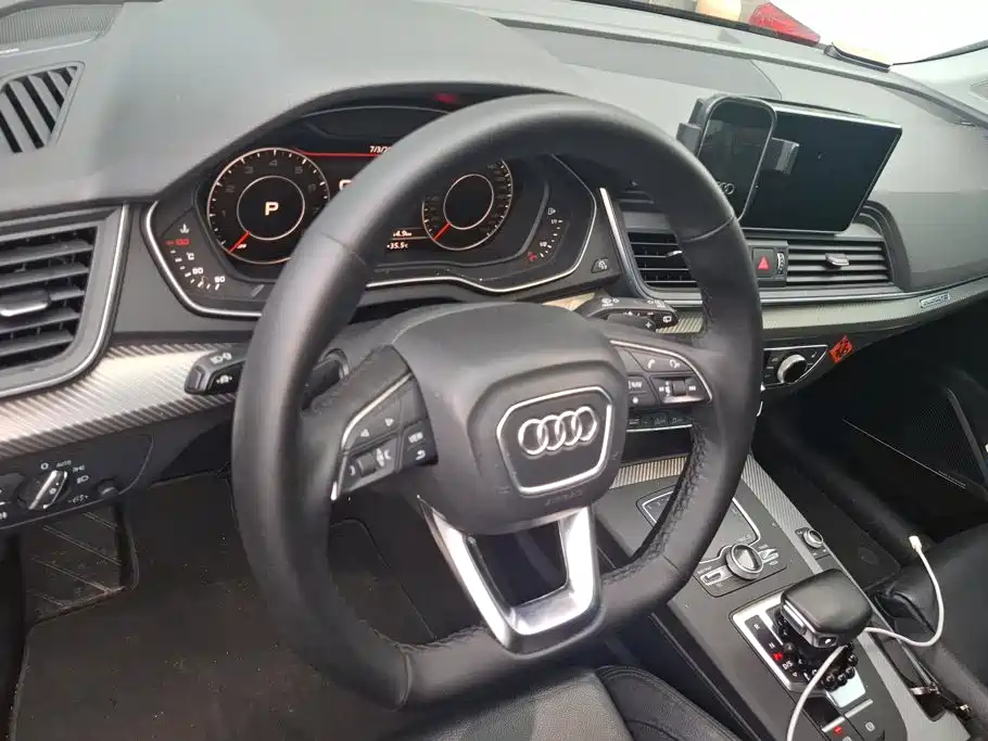Audi Q5L 2018 45 TFSI luxury sports model National V купить на сайте DeffCars