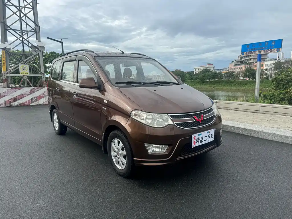 Wuling Hongguang 2014 1.5L S standard model купить на сайте DeffCars