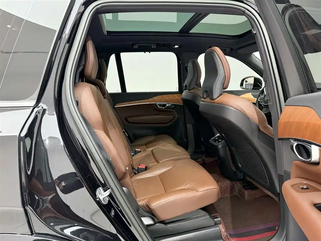 Volvo XC90 2023 B6 Zhiyi Luxury Edition 7 seats купить на сайте DeffCars