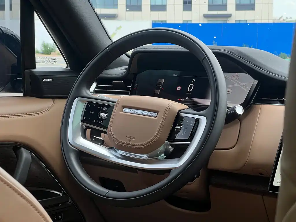 Range Rover 2025 3.0 L6 360PS Grand Edition купить на сайте DeffCars
