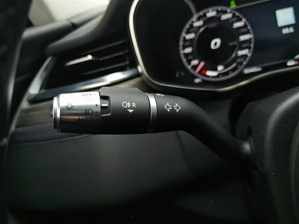 Jaguar XFL 2021 XFL 2.0T P200 2WD Elite Deluxe Edition купить на сайте DeffCars