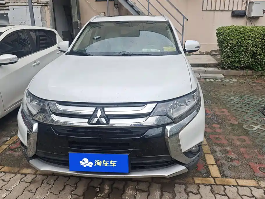 Outlander 2018 2.4L four-wheel drive elite version 5 seats купить на сайте DeffCars