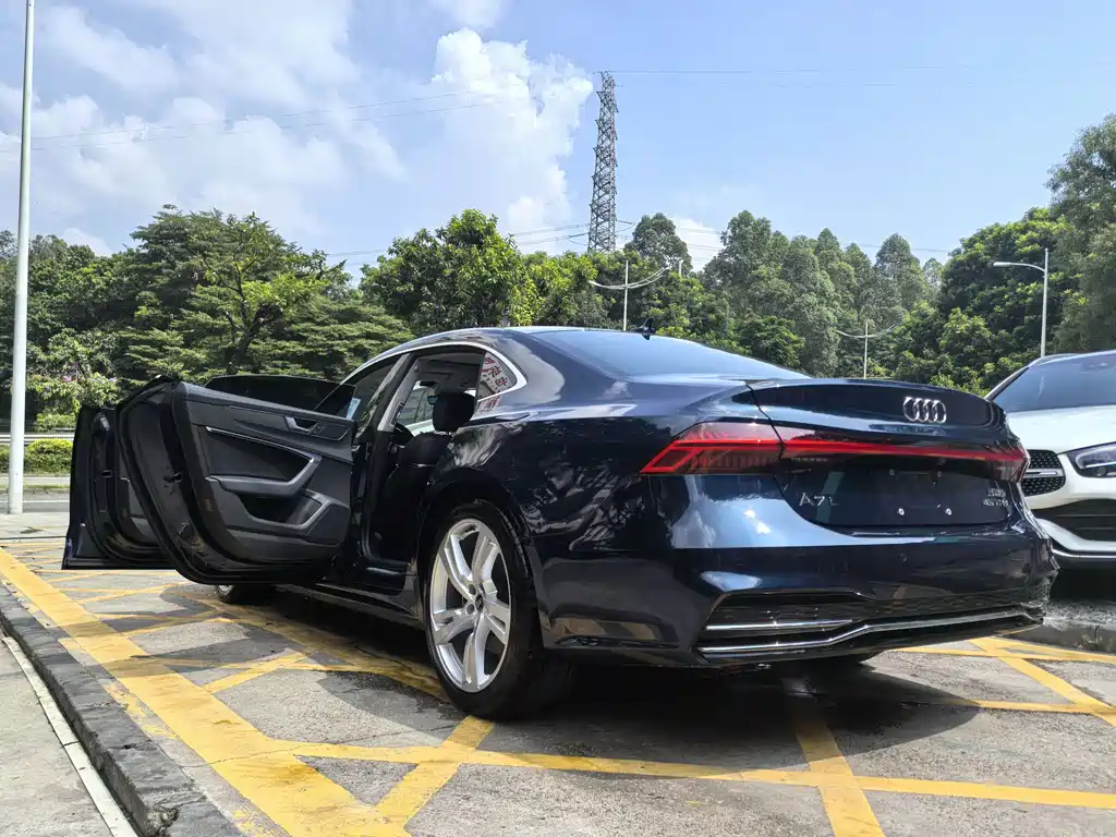 Audi A7L 2022 45 TFSI S-line Dream Future Edition купить на сайте DeffCars